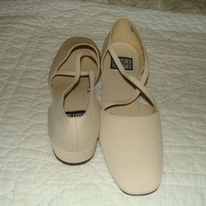 Mootsies Tootsies flats